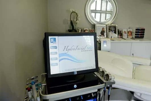 Hydrafacial-beaconsfield-S-Thetics