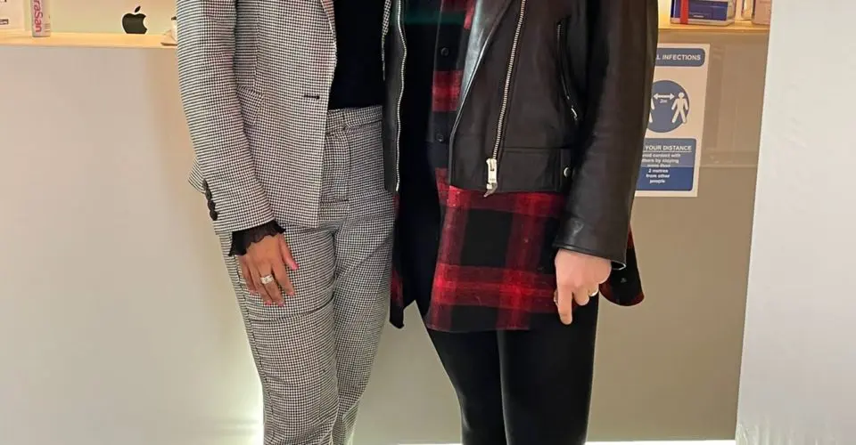 Instagram Live – Jo Jones and Miss Sherina Balaratnam discuss Jo’s experience and results with EMSCULPT NEO